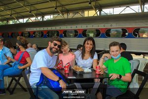 Passeio de trem tur&iacute;stico 