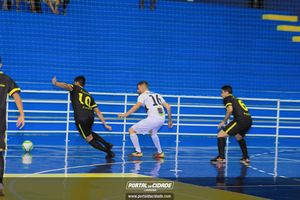 Semifinal do Futsal Amador-Chamados  X   J Cabelereiro 
