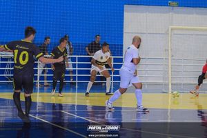 Semifinal do Futsal Amador-Chamados  X   J Cabelereiro 