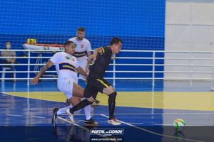 Semifinal do Futsal Amador-Chamados  X   J Cabelereiro 