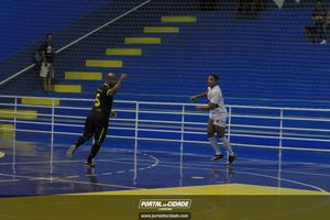Semifinal do Futsal Amador-Chamados  X   J Cabelereiro 