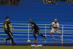 Semifinal do Futsal Amador-Chamados  X   J Cabelereiro 