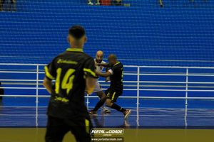 Semifinal do Futsal Amador-Chamados  X   J Cabelereiro 