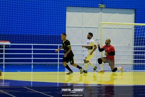 Semifinal do Futsal Amador-Chamados  X   J Cabelereiro 