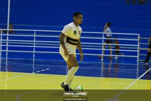 Semifinal do Futsal Amador-Chamados  X   J Cabelereiro 