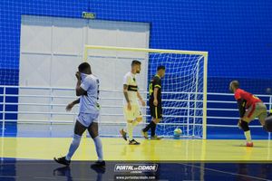 Semifinal do Futsal Amador-Chamados  X   J Cabelereiro 