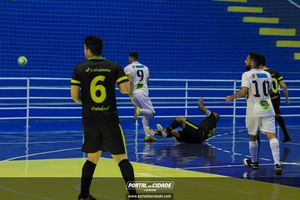 Semifinal do Futsal Amador-Chamados  X   J Cabelereiro 