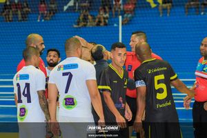 Semifinal do Futsal Amador-Chamados  X   J Cabelereiro 