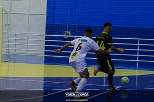 Semifinal do Futsal Amador-Chamados  X   J Cabelereiro 