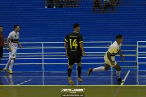 Semifinal do Futsal Amador-Chamados  X   J Cabelereiro 