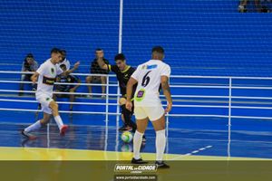 Semifinal do Futsal Amador-Chamados  X   J Cabelereiro 