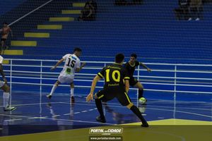 Semifinal do Futsal Amador-Chamados  X   J Cabelereiro 
