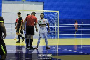 Semifinal do Futsal Amador-Chamados  X   J Cabelereiro 