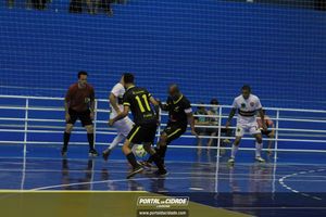 Semifinal do Futsal Amador-Chamados  X   J Cabelereiro 