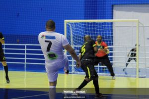Semifinal do Futsal Amador-Chamados  X   J Cabelereiro 