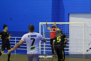 Semifinal do Futsal Amador-Chamados  X   J Cabelereiro 