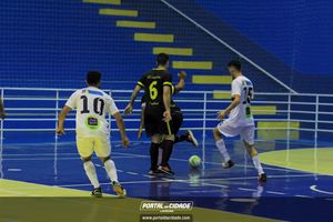 Semifinal do Futsal Amador-Chamados  X   J Cabelereiro 