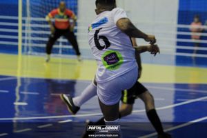 Semifinal do Futsal Amador-Chamados  X   J Cabelereiro 
