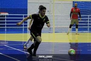 Semifinal do Futsal Amador-Chamados  X   J Cabelereiro 