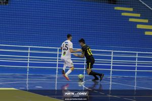 Semifinal do Futsal Amador-Chamados  X   J Cabelereiro 