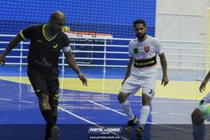 Semifinal do Futsal Amador-Chamados  X   J Cabelereiro 