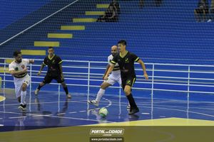 Semifinal do Futsal Amador-Chamados  X   J Cabelereiro 