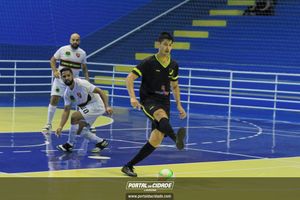 Semifinal do Futsal Amador-Chamados  X   J Cabelereiro 