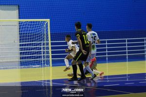 Semifinal do Futsal Amador-Chamados  X   J Cabelereiro 