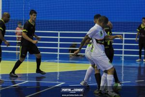 Semifinal do Futsal Amador-Chamados  X   J Cabelereiro 