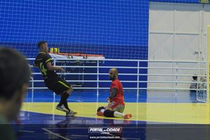 Semifinal do Futsal Amador-Chamados  X   J Cabelereiro 