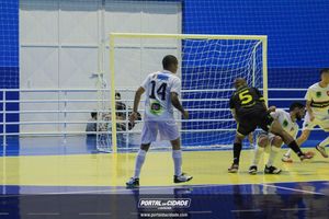 Semifinal do Futsal Amador-Chamados  X   J Cabelereiro 
