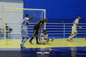 Semifinal do Futsal Amador-Chamados  X   J Cabelereiro 