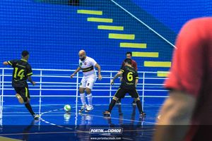 Semifinal do Futsal Amador-Chamados  X   J Cabelereiro 