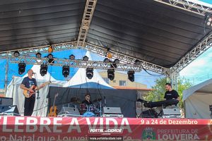 Natal na Pra&ccedil;a da Bica 