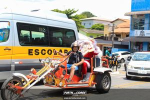Natal na Pra&ccedil;a da Bica 