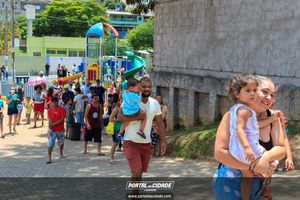 Natal na Pra&ccedil;a da Bica 