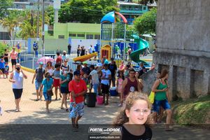 Natal na Pra&ccedil;a da Bica 