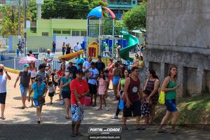 Natal na Pra&ccedil;a da Bica 