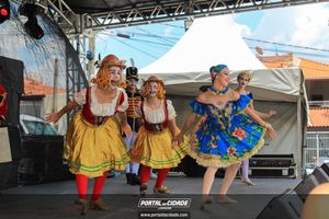 Natal na Pra&ccedil;a da Bica 