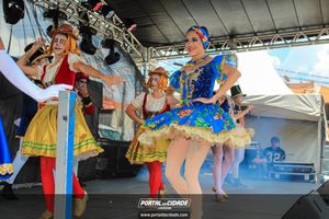 Natal na Pra&ccedil;a da Bica 