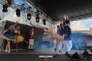 Natal na Pra&ccedil;a da Bica 
