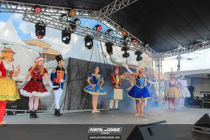 Natal na Pra&ccedil;a da Bica 