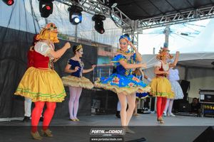 Natal na Pra&ccedil;a da Bica 