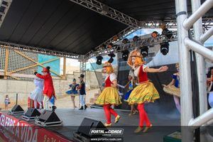 Natal na Pra&ccedil;a da Bica 