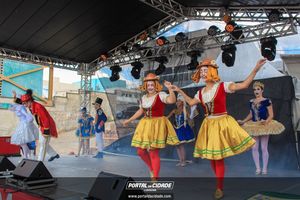Natal na Pra&ccedil;a da Bica 