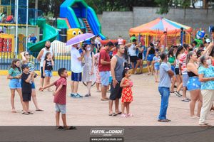 Natal na Pra&ccedil;a da Bica 
