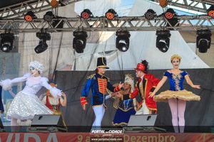 Natal na Pra&ccedil;a da Bica 