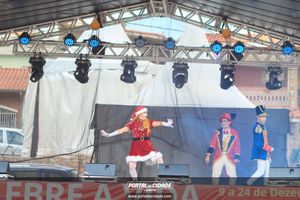 Natal na Pra&ccedil;a da Bica 