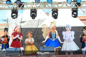 Natal na Pra&ccedil;a da Bica 