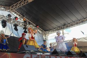 Natal na Pra&ccedil;a da Bica 